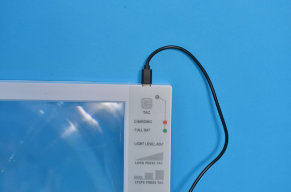 ⁦מגדלת A4 עם תאורת LED נטענת – עיניים טובות⁩ – תמונה ⁦5⁩